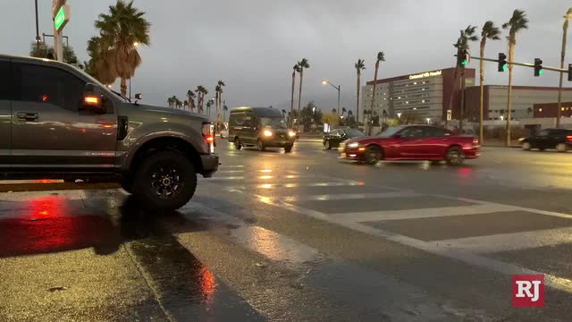 Las Vegas Review Journal Sports | Showers soak parts of Las Vegas Valley as storm moves in