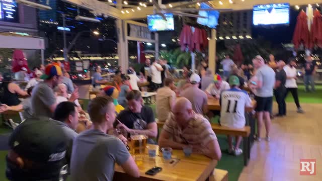 Las Vegas Review Journal News | Customers return to Las Vegas restaurants