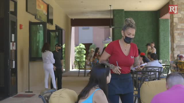 Las Vegas Review Journal Entertainment | Plenty of al fresco dining in Las Vegas