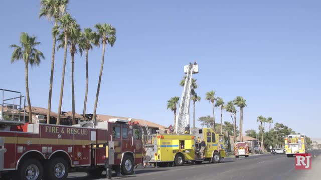 Las Vegas Review Journal News | Residents evacuated in apartment complex fire