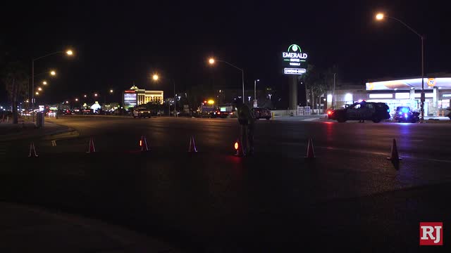 Las Vegas Review Journal Sports | Woman dies after crossing Las Vegas Boulevard in scooter