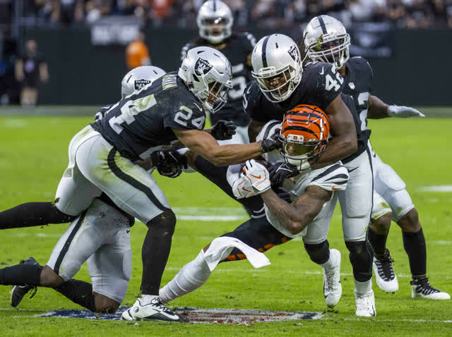 Las Vegas Review Journal Sports | Raiders drop 3rd straight game, lose 32-13 to Bengals