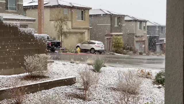 Las Vegas Review Journal News | Snow and Rain fall in Las Vegas