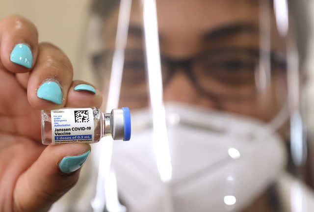 Las Vegas Review Journal News | Nevada pharmacies now vaccinating 55+ with health conditions