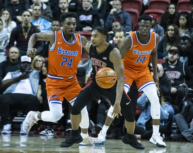 Las Vegas Review Journal Sports | UNLV unable to extend streak, falls 86-76 to Boise State