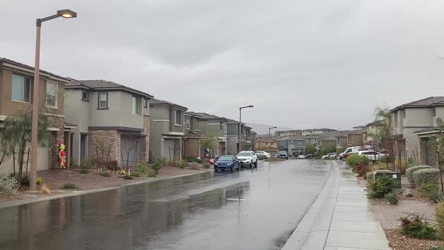 Las Vegas Review Journal News | Steady light rain in Summerlin neighborhood on Friday, Dec. 22, 2023. (Eli Segall/Las Vegas Review-Journal)