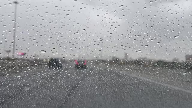 Las Vegas Review Journal News | Rain on U.S. 95 on Friday, Dec. 22, 2023. (Rosana Romero/Las Vegas Review-Journal)