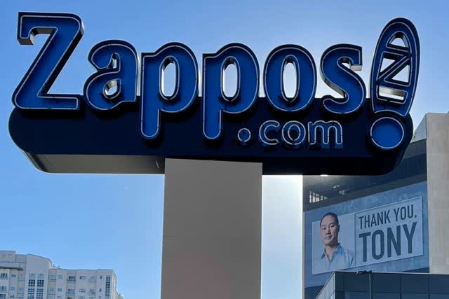 Las Vegas Review Journal News | Zappos remembers longtime CEO Tony Hsieh – VIDEO