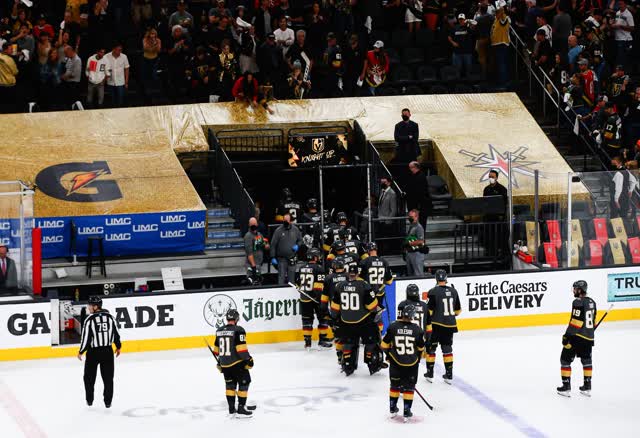 Las Vegas Review Journal Sports | Golden Knights start slow, drop Game 2 to Canadiens