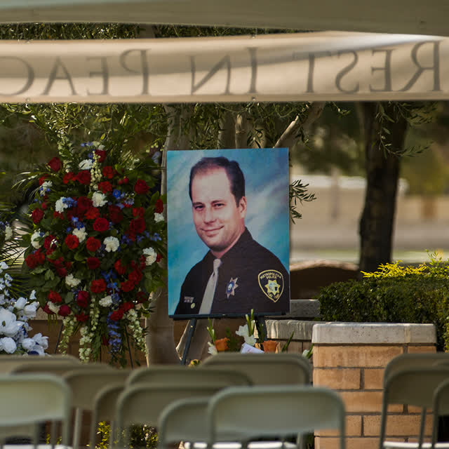 Las Vegas Review Journal News | Memorial service held for Metro officer who died of COVID-19