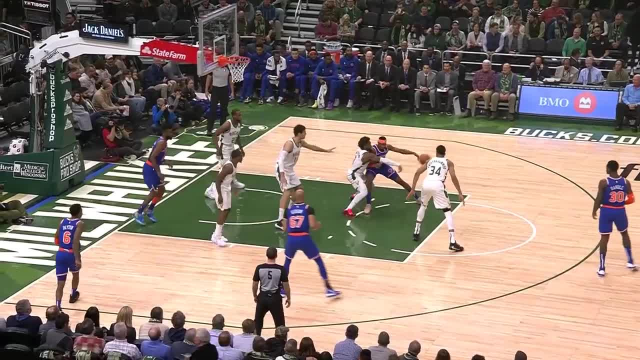 Bucks star Giannis Antetokounmpo wins 2018-19 NBA Most Valuable Player award