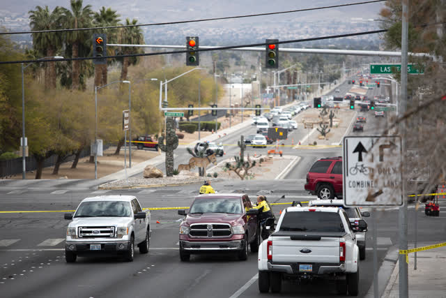 Las Vegas Review Journal News | Pedestrian injured after 2-vehicle crash in central LV