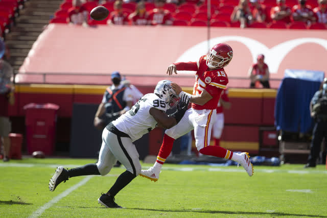 Las Vegas Review Journal Sports | To sweep Chiefs, Raiders need defensive pressure
