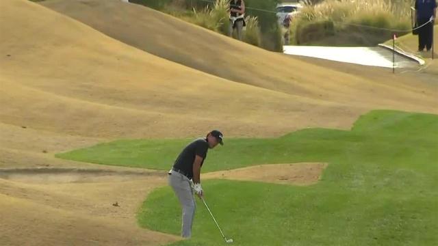 Phil Mickelson uses nice approach to set up birdie at The American Express