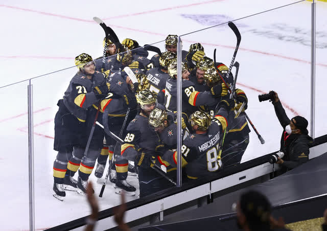 Las Vegas Review Journal Sports | Golden Knights welcome back fans, win in OT