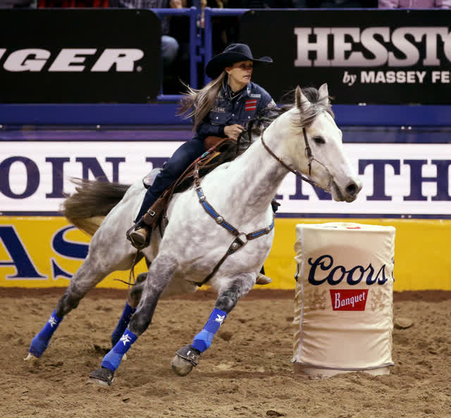 Las Vegas Review Journal Sports | NFR Day 8: Stevi Hillman