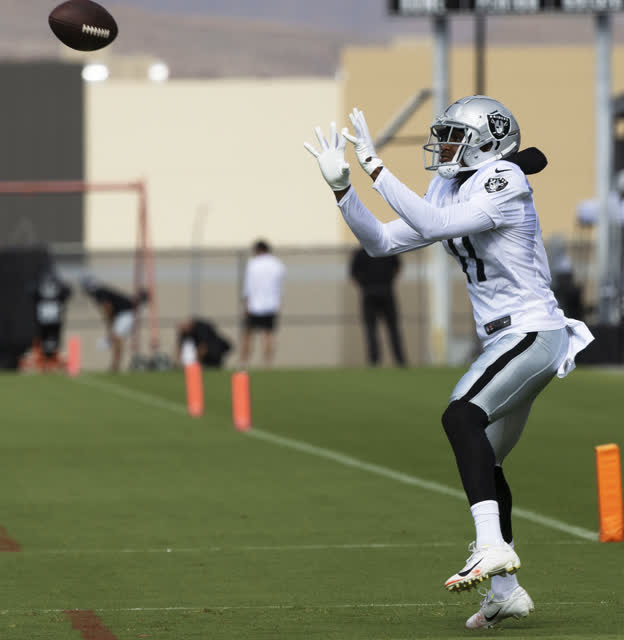 Las Vegas Review Journal Sports | Sights and Sounds from Day 9 of Raiders Training Camp
