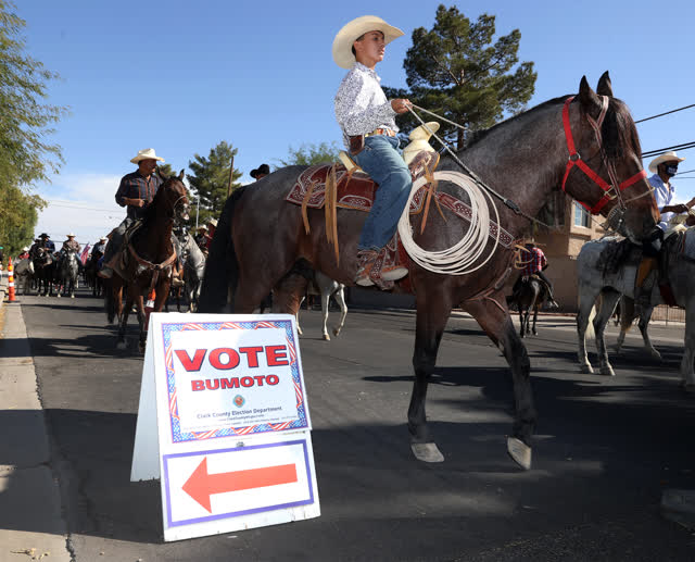 Las Vegas Review Journal | Political campaigns turn to Latinos for votes in Nevada