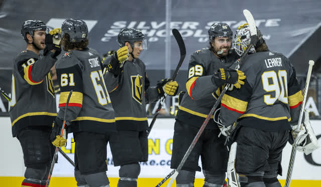 Las Vegas Review Journal Sports | Golden Knights win 5-2 in season opener against Ducks