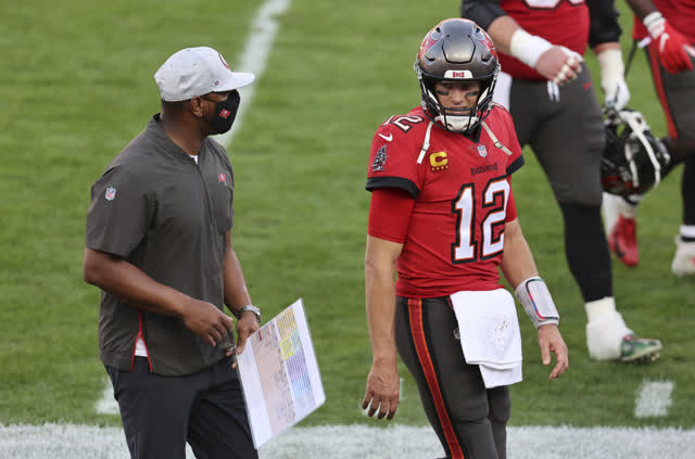 Las Vegas Review Journal Sports | Buccaneers’ Leftwich on coaching Tom Brady