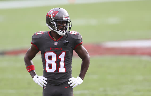 Las Vegas Review Journal Sports | Antonio Brown “forever grateful” for chance with Bucs