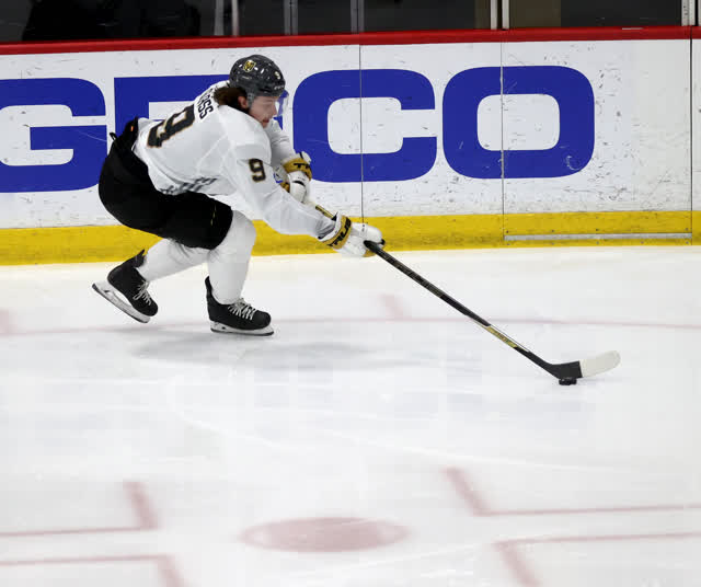 Las Vegas Review Journal Sports | A stronger Cody Glass returns to the Golden Knights