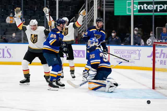 Las Vegas Review Journal Sports | Knights rout Blues, bounce back into win column