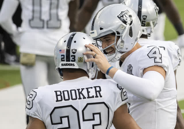 Las Vegas Review Journal Sports | Raiders share what they are thankful for this year