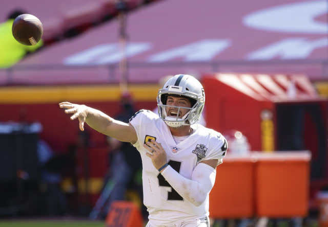 Las Vegas Review Journal | Raiders offense prepares for rainy weather in Cleveland