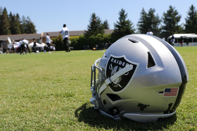 Las Vegas Review Journal Sports | Raiders salary cap update