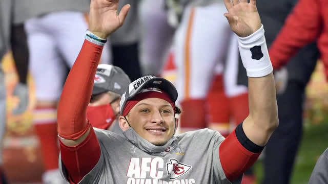 Las Vegas Review Journal Sports | Chiefs small favorites over Bucs in Super Bowl LV