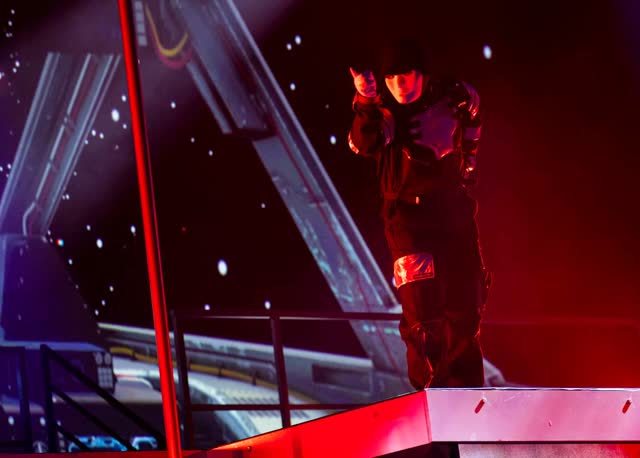 Las Vegas Review Journal Entertainment | Jabbawockeez kick up capacity, play to 500 at MGM