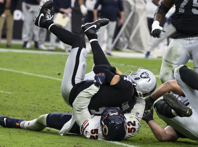 Las Vegas Review Journal Sports | Raiders’ offense struggles in home loss to Chicago Bears