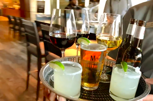 Las Vegas Review Journal Sports | Raiders partner with former players’ business ventures