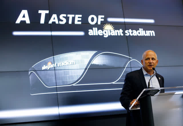 Las Vegas Review Journal Sports | Raiders president talks food and drink choices at Allegiant