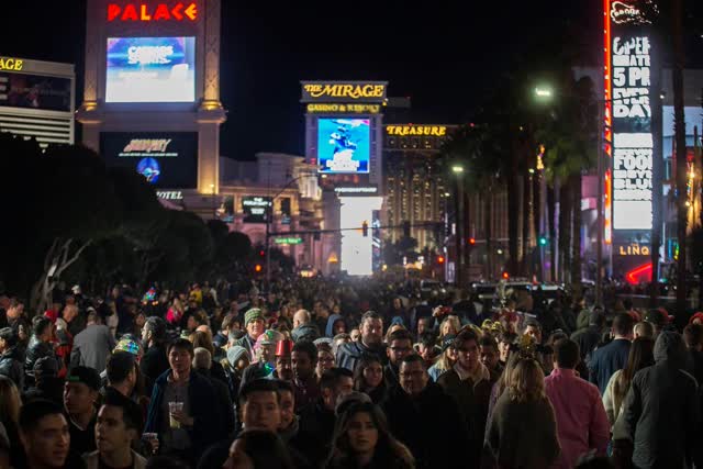 Las Vegas Review Journal News | New Year’s Eve festivities still happening in Las Vegas