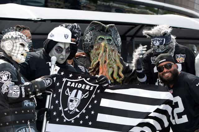 Las Vegas Review Journal | Raider fans come out in force