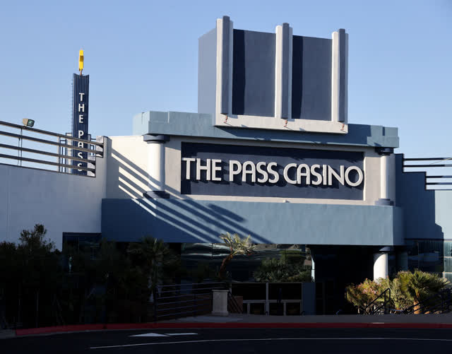 LVRJ Business 7@7 | The Pass Casino opens in Henderson