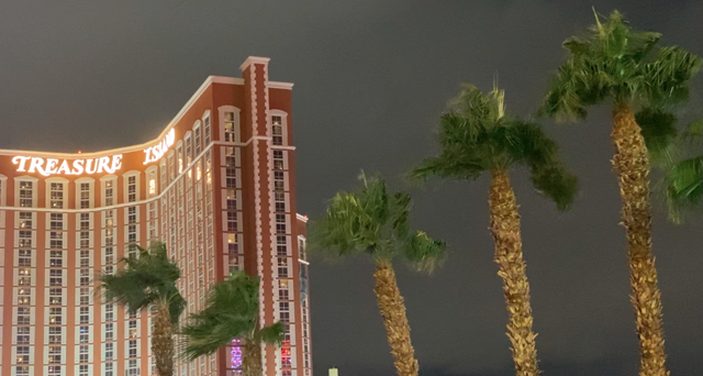 Las Vegas Review Journal News | Strong winds, rain threaten Las Vegas New Year’s fireworks