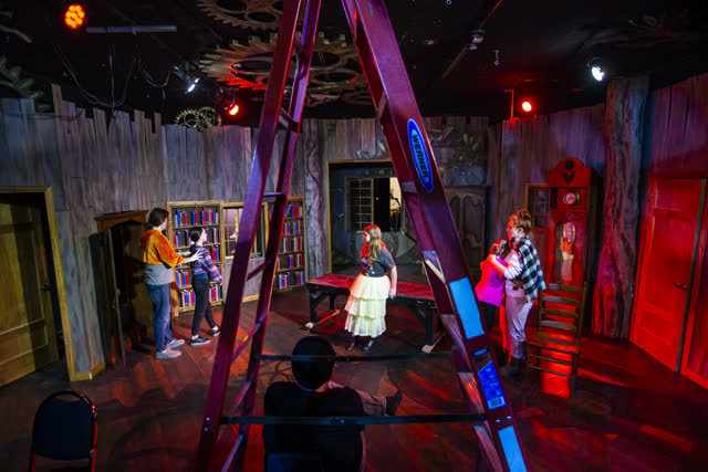 Las Vegas Review Journal Entertainment | Majestic Repertory Theatre prepares for ‘The Sandman’