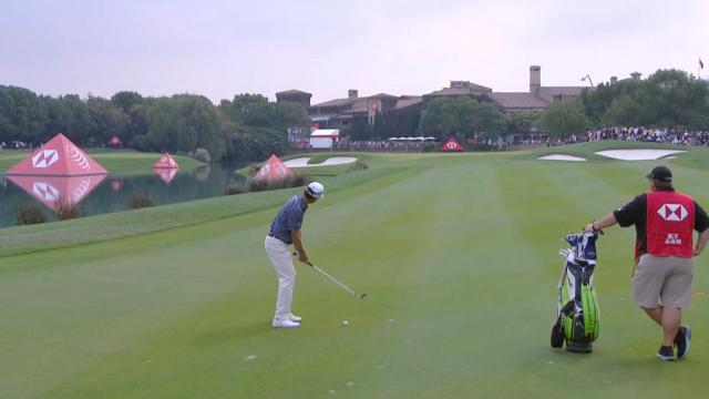 Kevin Kisner’s approach yields birdie putt on No. 2 at WGC-HSBC Champions