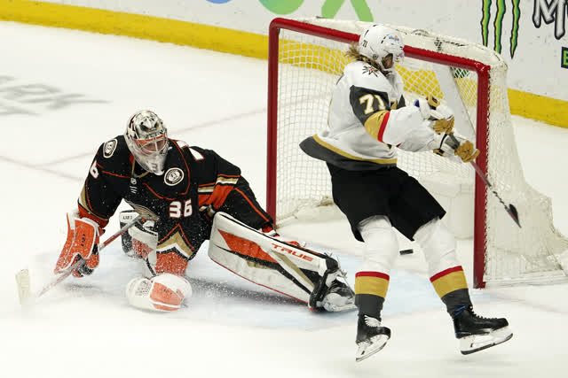 Las Vegas Review Journal Sports | Golden Knights top Ducks in OT, 3-2