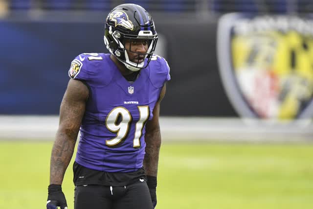 Las Vegas Review Journal Sports | Raiders agree to terms with DE Ngakoue, lose WR Agholor