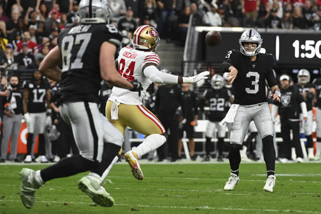 Las Vegas Review Journal Sports | Raiders QB Jarrett Stidham Makes First Career Start