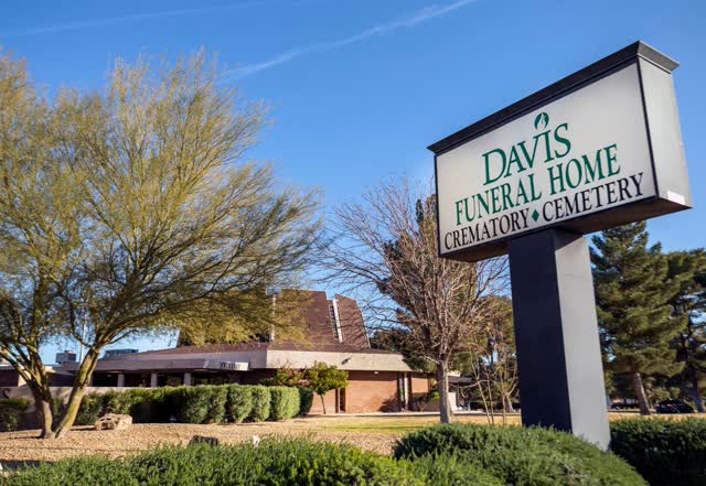 Las Vegas Review Journal News | Funeral home over capacity concerns