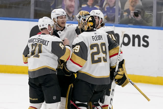 Las Vegas Review Journal Sports | Fleury, Knights hold off Blues in OT, 5-4