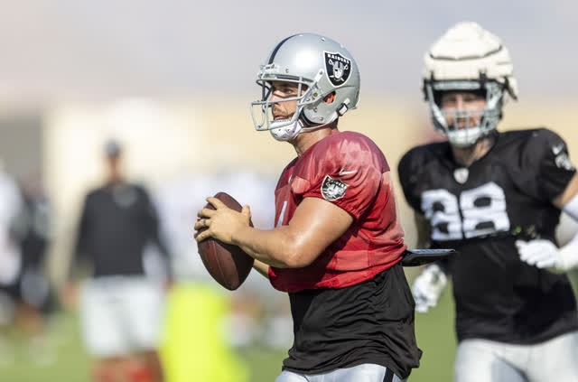 Las Vegas Review Journal Sports | Carr trying to take “the next step” by watching Brady film
