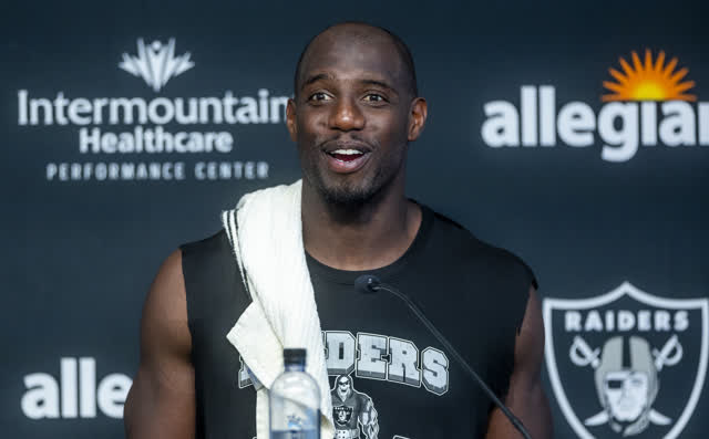 Las Vegas Review Journal Sports | Raiders safety on setting an example for young players