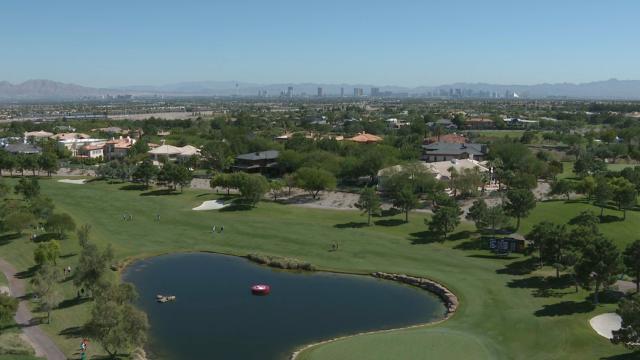 Nick Taylor leads by one at Shriners