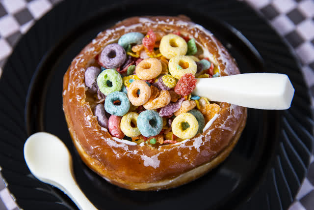 Las Vegas Review Journal Entertainment | A look at the cereal bowl donut from Wicked Donuts